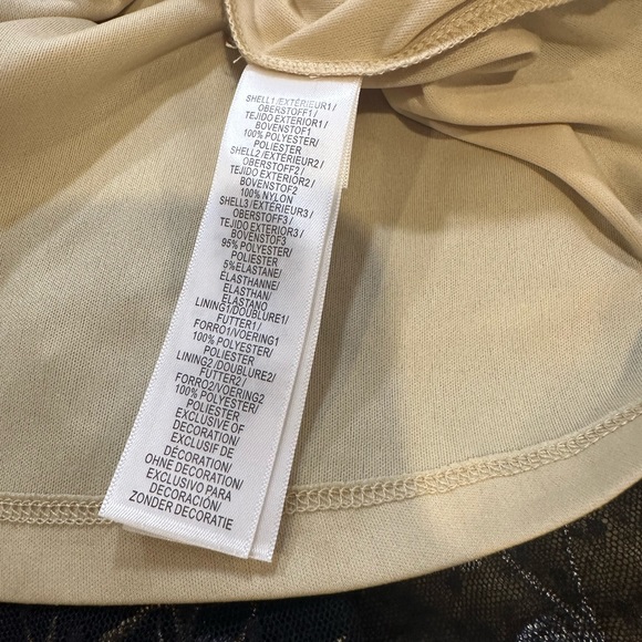 Adrianna Papell Women’s Floral Embroidered cold shoulder Dress Plus Size 16 - Picture 7 of 8